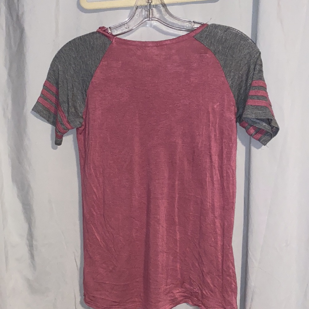 Pink and grey top - Picture 3 of 3